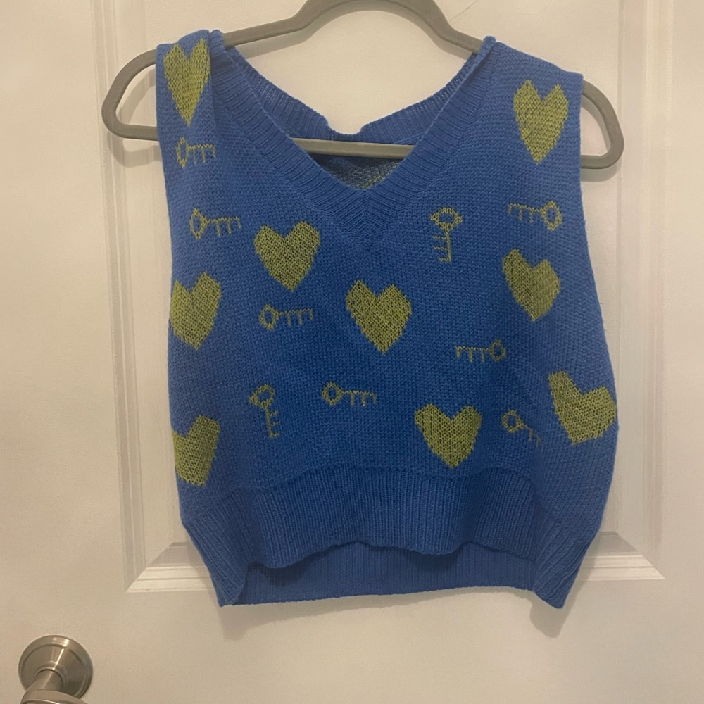 Blue and Yellow patterned key and heart cropped sweater vest